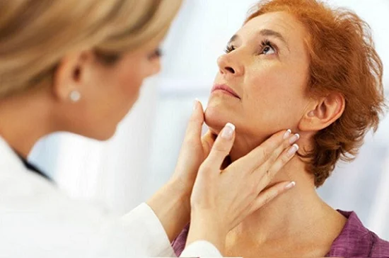 пальпирование щитовидной железы косметологом